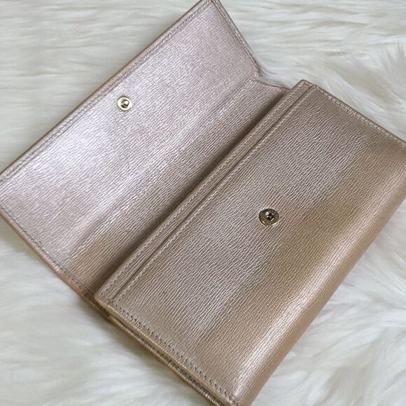 💯 Authentic Gucci Wallet 🍀 - Picture 11 of 16